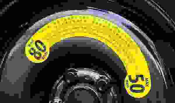 汽车轮胎怎么换备用胎 备用胎可以跑多少公里